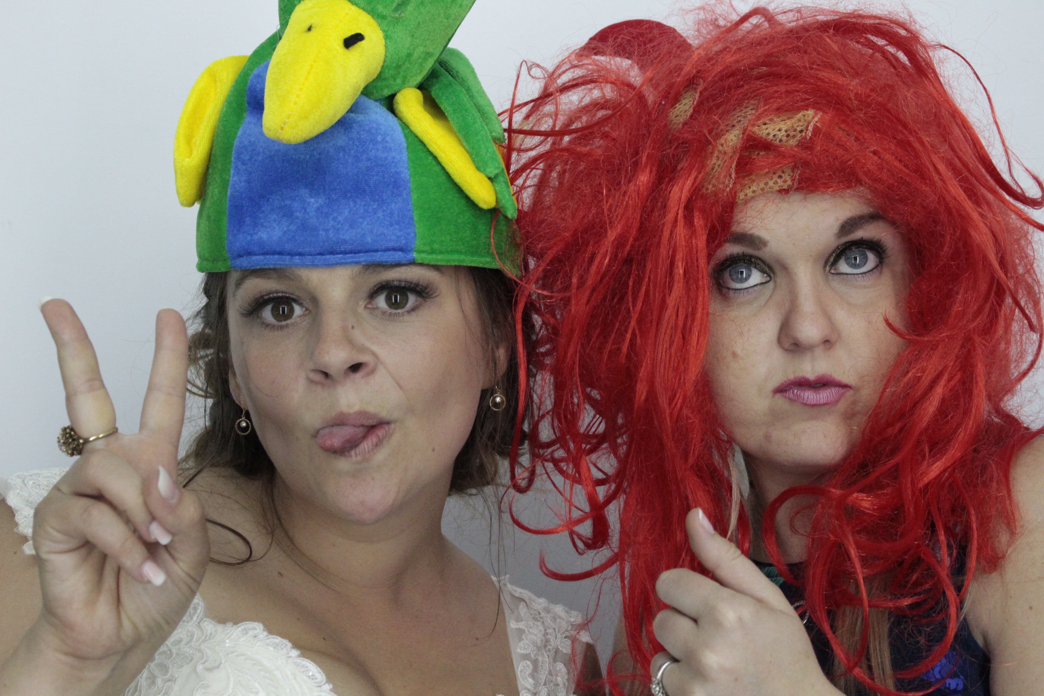 Jon and Sarah’s Wedding | View more photos from the event at gallery.myphotoboothexperience.co.uk/u/MyPhotoBoothExperienceLtd/Jon-and-Sarah’s-Wedding